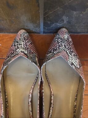 Naturalizer Pink Snake-Print Pointed Flats